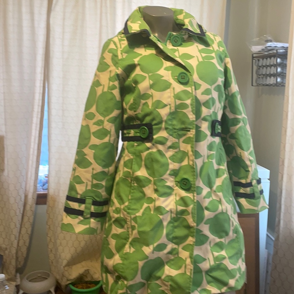 Biden jacket size 8 with insert flower can be taken out